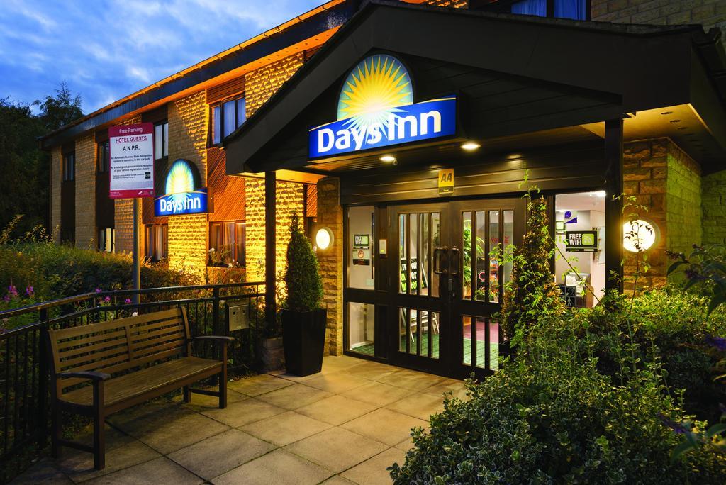 Days Inn Hotel Bradford - Leeds Brighouse Exteriör bild